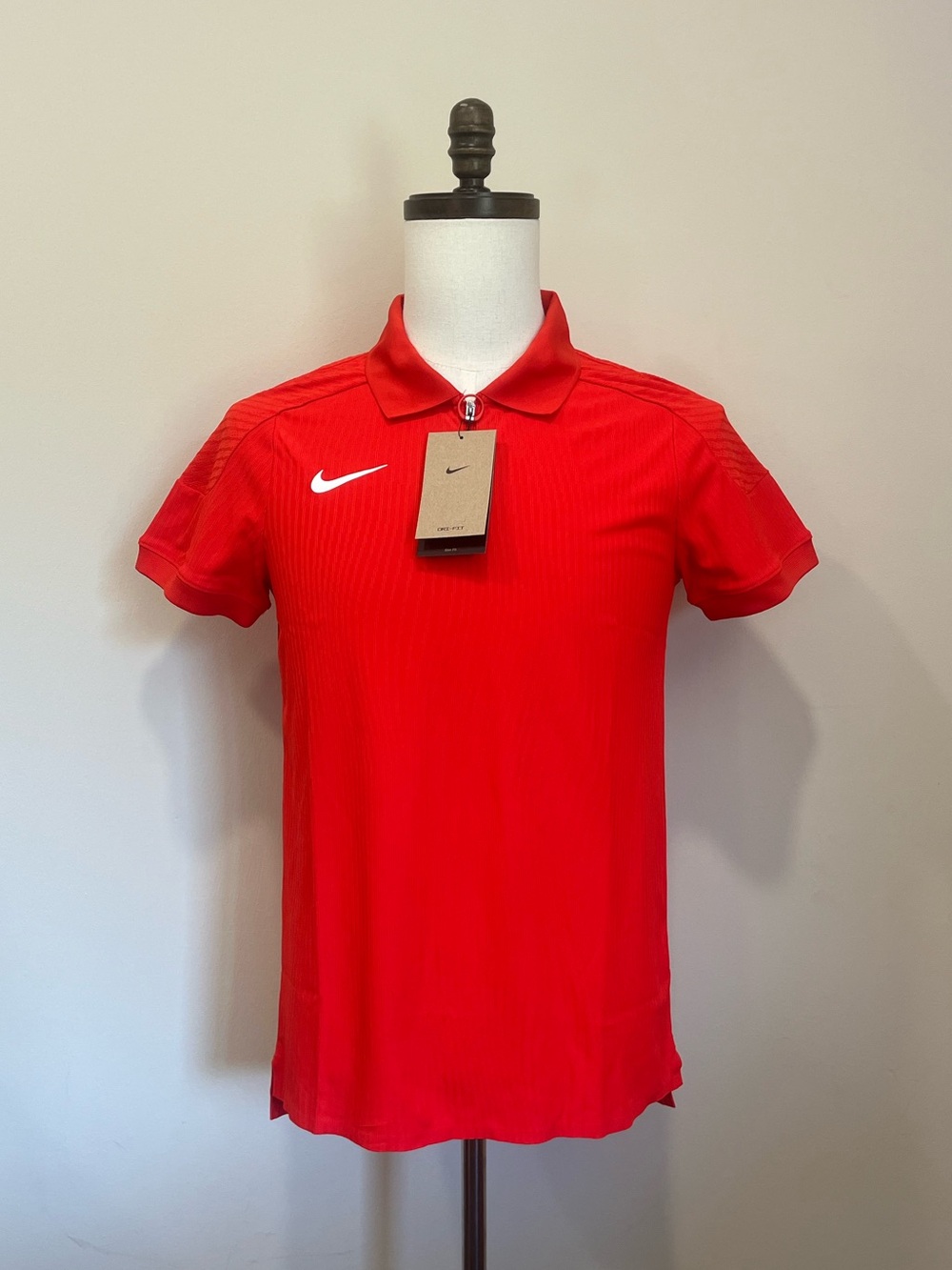 NWT $105 Nike Court 1/4 Zip Dri-FIT Tennis Shirt Slim Fit Chile Red Men’s Small